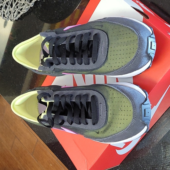 Nike Waffle One main image 9
